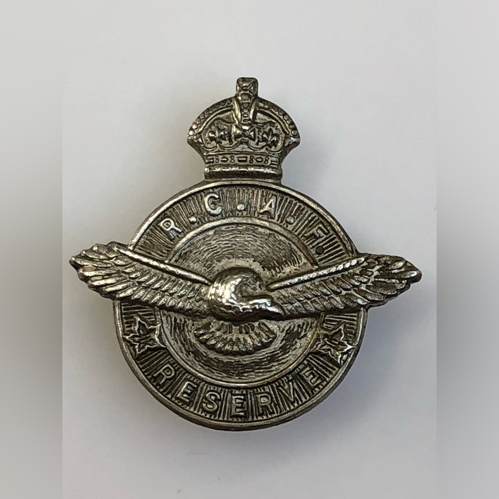 Vintage RCAF Royal Canadian Air Force Reserve BIRKS Lapel Pin